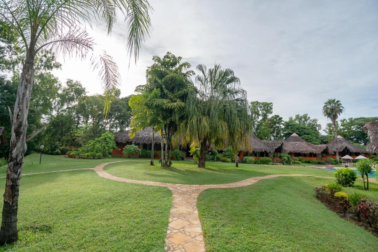 Loharano Lodge Nosy-Be Dış mekan fotoğraf